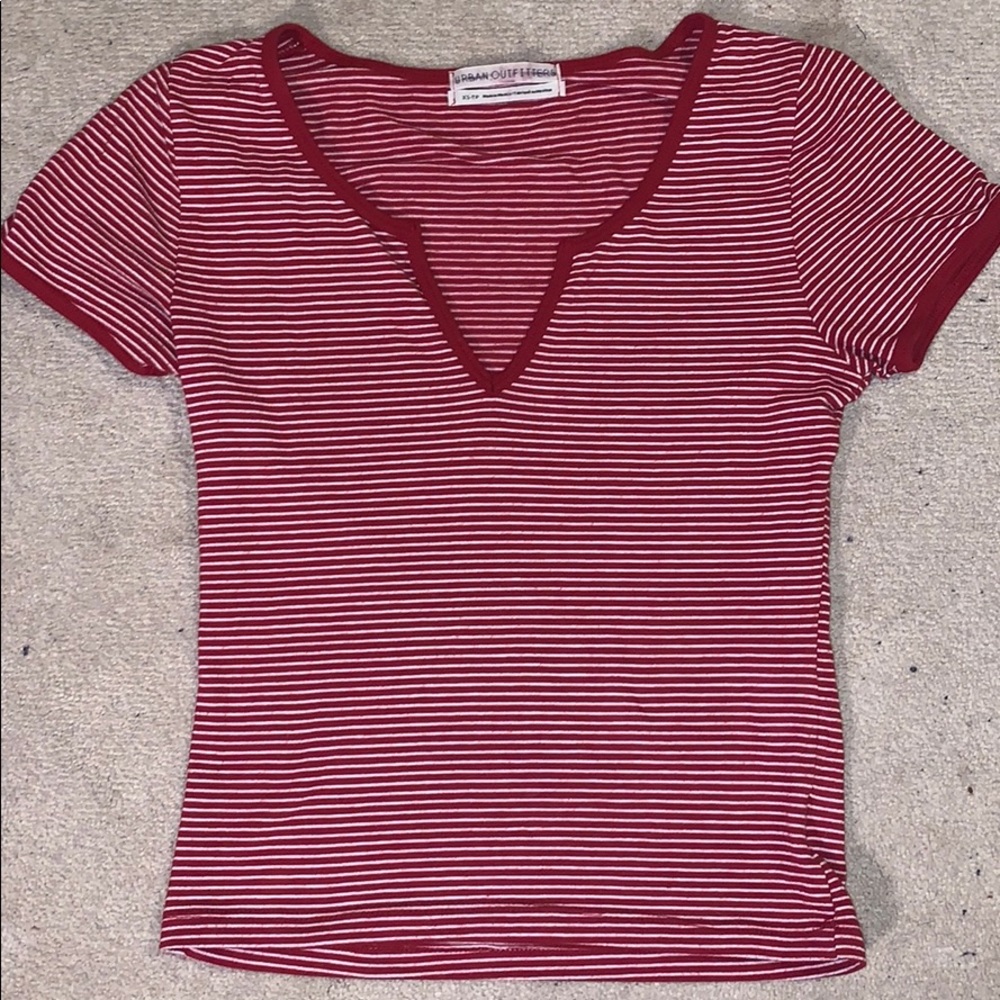 red and white striped notch neck tee!